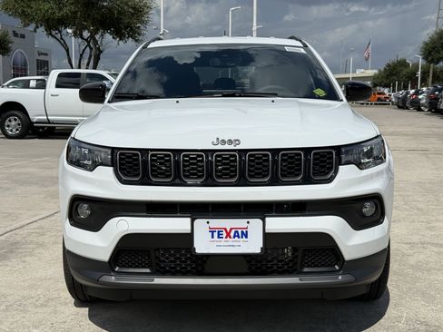 New 2026 Jeep Compass Latitude image 7
