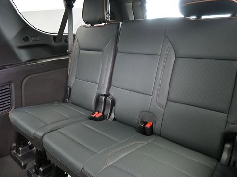 New 2025 GMC Yukon XL AT4 w/ AT4 Premium Plus Package image 16