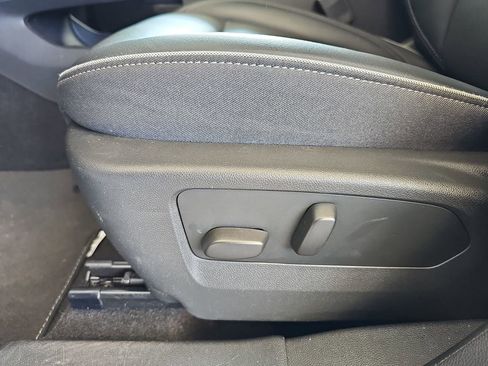 Used 2023 Buick Envision Essence FWD image 34