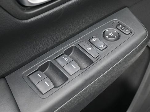 Used 2024 Honda CR-V LX image 13