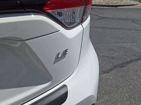 Used 2026 Toyota Corolla LE w/ LE Premium Package FWD image 10