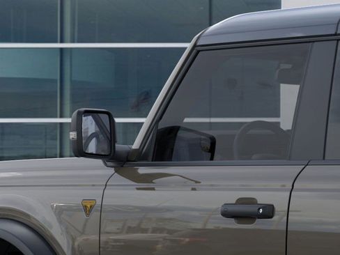 New 2025 Ford Bronco Badlands image 24