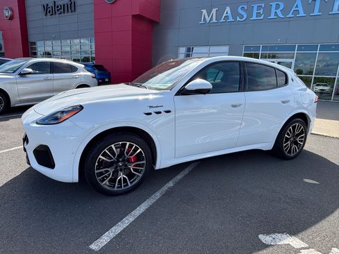 Used 2023 Maserati Grecale Modena AWD/4WD image 3
