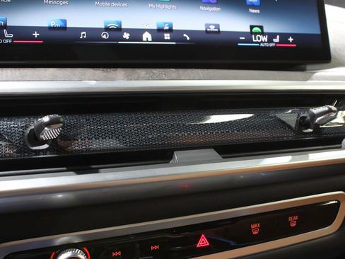 Used 2024 BMW X5 sDrive40i image 70