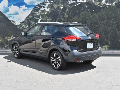 Used 2019 Nissan Kicks SV FWD image 9