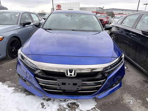 Used 2022 Honda Accord Sport image 3