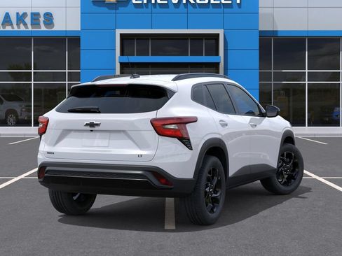 New 2026 Chevrolet Trax LT w/ Driver Confidence Package FWD image 4