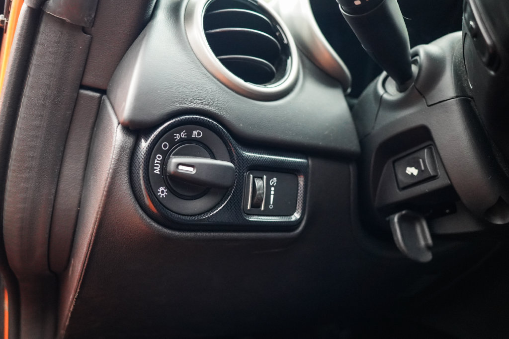 Used 2014 SRT Viper SRT-10 RWD image 32