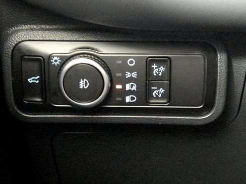 Used 2026 Ford Explorer Active w/ Active Comfort Package RWD image 19