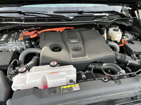 Certified 2025 Toyota Tundra Capstone image 33