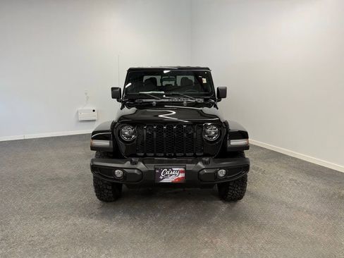 Used 2022 Jeep Gladiator Willys image 7