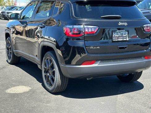 New 2026 Jeep Compass Latitude AWD/4WD image 5