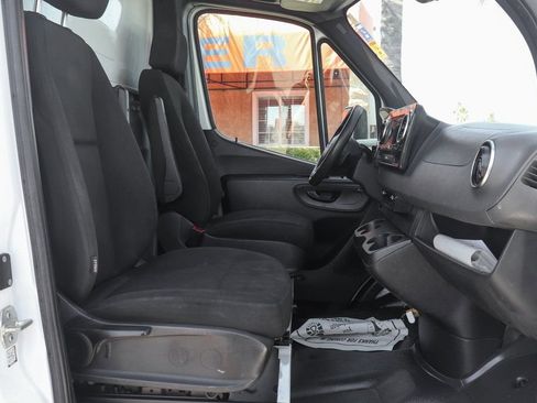 Used 2019 Mercedes-Benz Sprinter 170 image 27