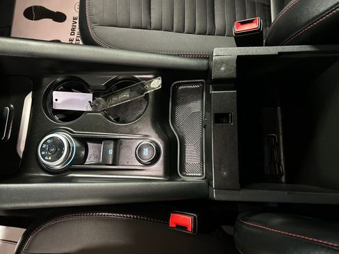 Used 2025 Ford Explorer ST-Line w/ ST-Line Street Pack image 21