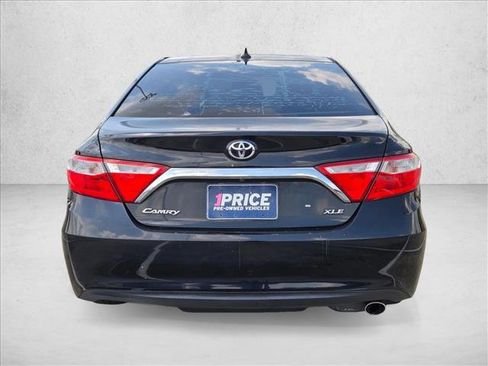 Used 2015 Toyota Camry XLE image 4