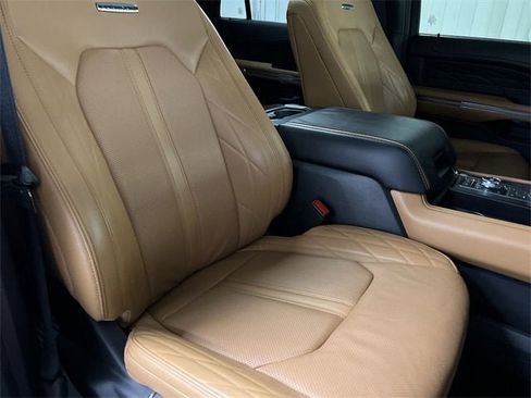 Used 2024 Ford Expedition Max Platinum image 29