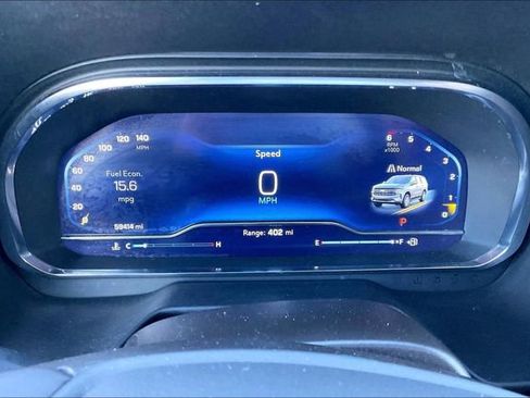 Used 2024 Chevrolet Suburban LT image 10