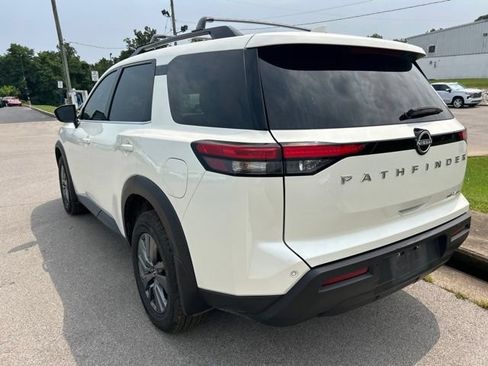 Used 2024 Nissan Pathfinder SV AWD/4WD image 6