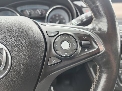 Used 2017 Buick Envision Essence image 38