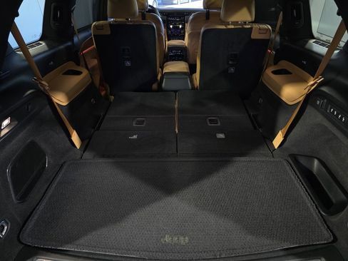 Used 2021 Jeep Grand Cherokee L Summit image 30