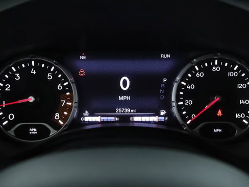 Used 2020 Jeep Renegade Altitude AWD/4WD image 11