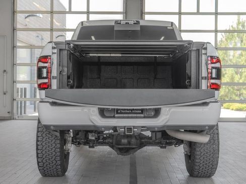 Used 2023 RAM 2500 Limited AWD/4WD image 16