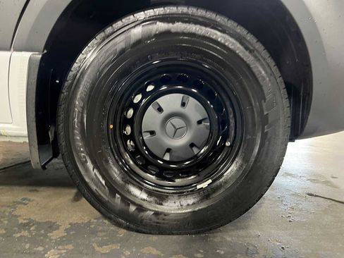 Used 2026 Mercedes-Benz Sprinter 2500 image 9