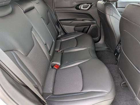 New 2026 Jeep Compass Latitude w/ Sun and Sound Group AWD/4WD image 34