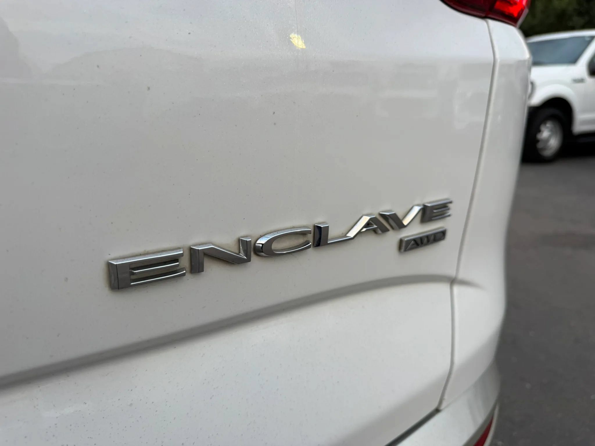 Used 2019 Buick Enclave Avenir w/ Avenir Technology Package AWD/4WD image 18