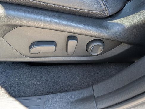 Used 2025 Subaru Forester Limited w/ Popular Package #2 image 22