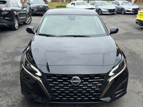 Used 2024 Nissan Altima 2.5 SR AWD/4WD image 2