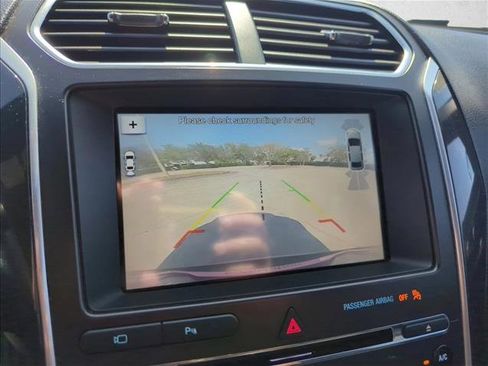 Used 2017 Ford Explorer Limited image 11