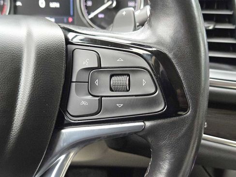 Certified 2023 Buick Enclave Essence FWD image 26