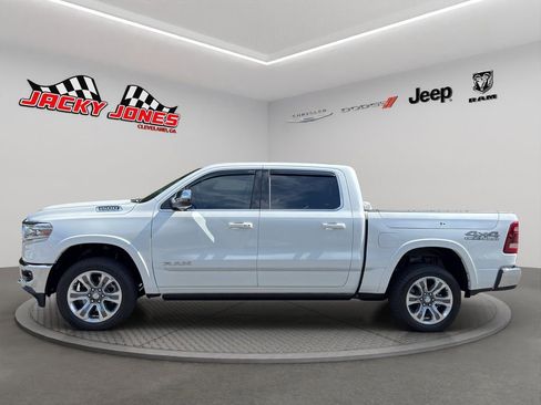 Used 2023 RAM 1500 Limited AWD/4WD image 3