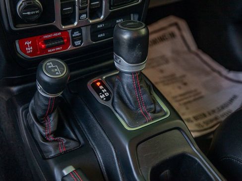 Used 2020 Jeep Gladiator Rubicon image 15