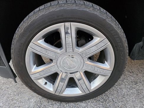 Used 2019 Cadillac Escalade ESV Luxury image 32