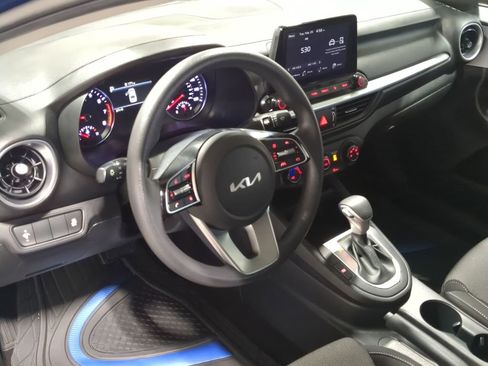 Used 2023 Kia Forte LXS image 12