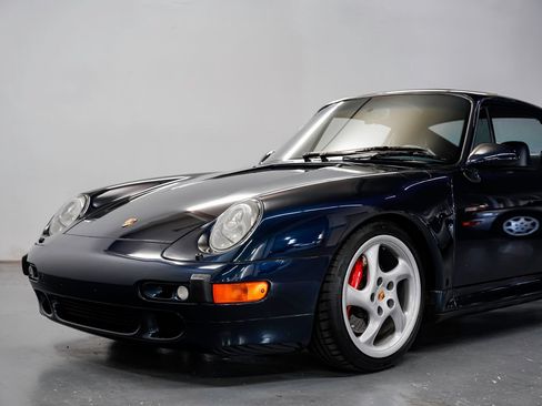 Used 1996 Porsche 911 Carrera 4S AWD/4WD image 31