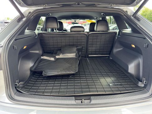 Used 2021 Volkswagen Atlas Cross Sport SE FWD image 35