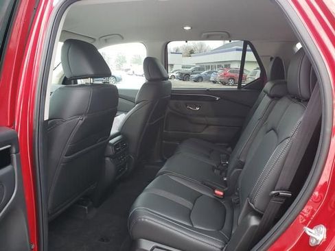 Used 2025 Honda Pilot EX-L image 11