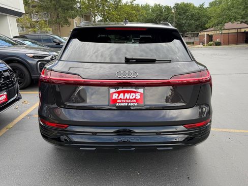 Used 2024 Audi Q8 e-tron Premium Plus w/ Premium Plus Package AWD/4WD image 10