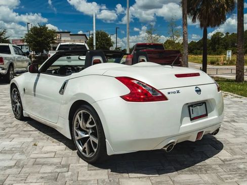 Used 2013 Nissan 370Z Touring w/ Sport Pkg RWD image 10