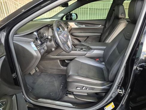 Used 2021 Cadillac XT5 Premium Luxury AWD/4WD image 16