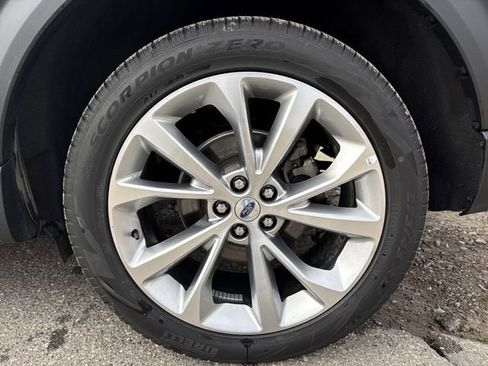 Certified 2023 Ford Explorer Platinum w/ Technology Package image 60