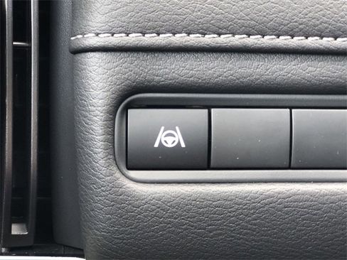 New 2026 Nissan Armada SL w/ Captain's Chari Seat Package image 35