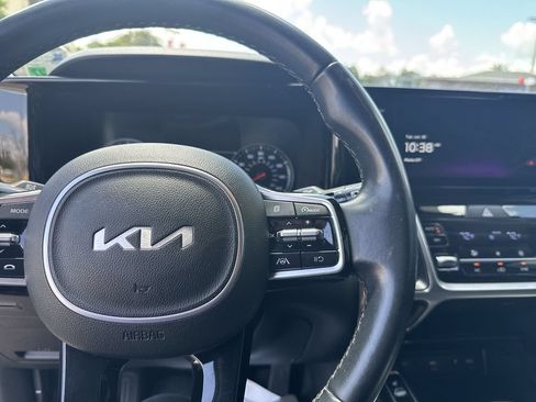 Used 2023 Kia Sorento S FWD image 18