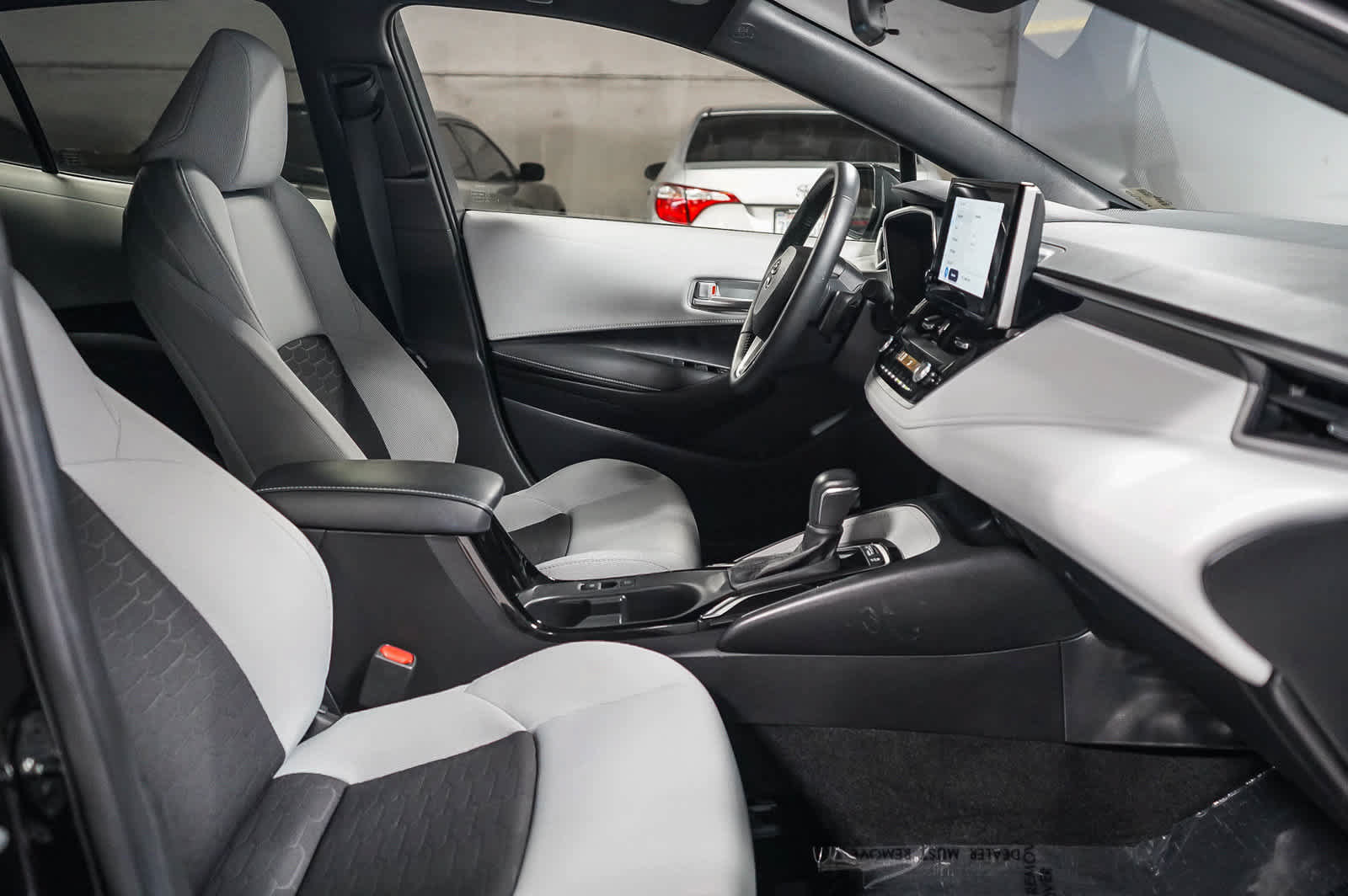 Certified 2023 Toyota Corolla SE w/ SE Premium Package FWD image 17