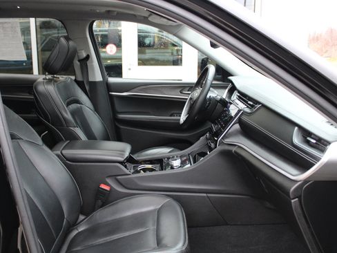 Certified 2021 Jeep Grand Cherokee L Limited image 9