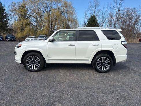 Used 2023 Toyota 4Runner Limited AWD/4WD image 17
