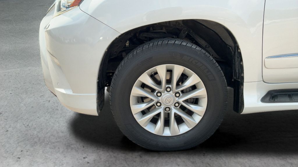 Used 2017 Lexus GX 460 AWD/4WD image 19